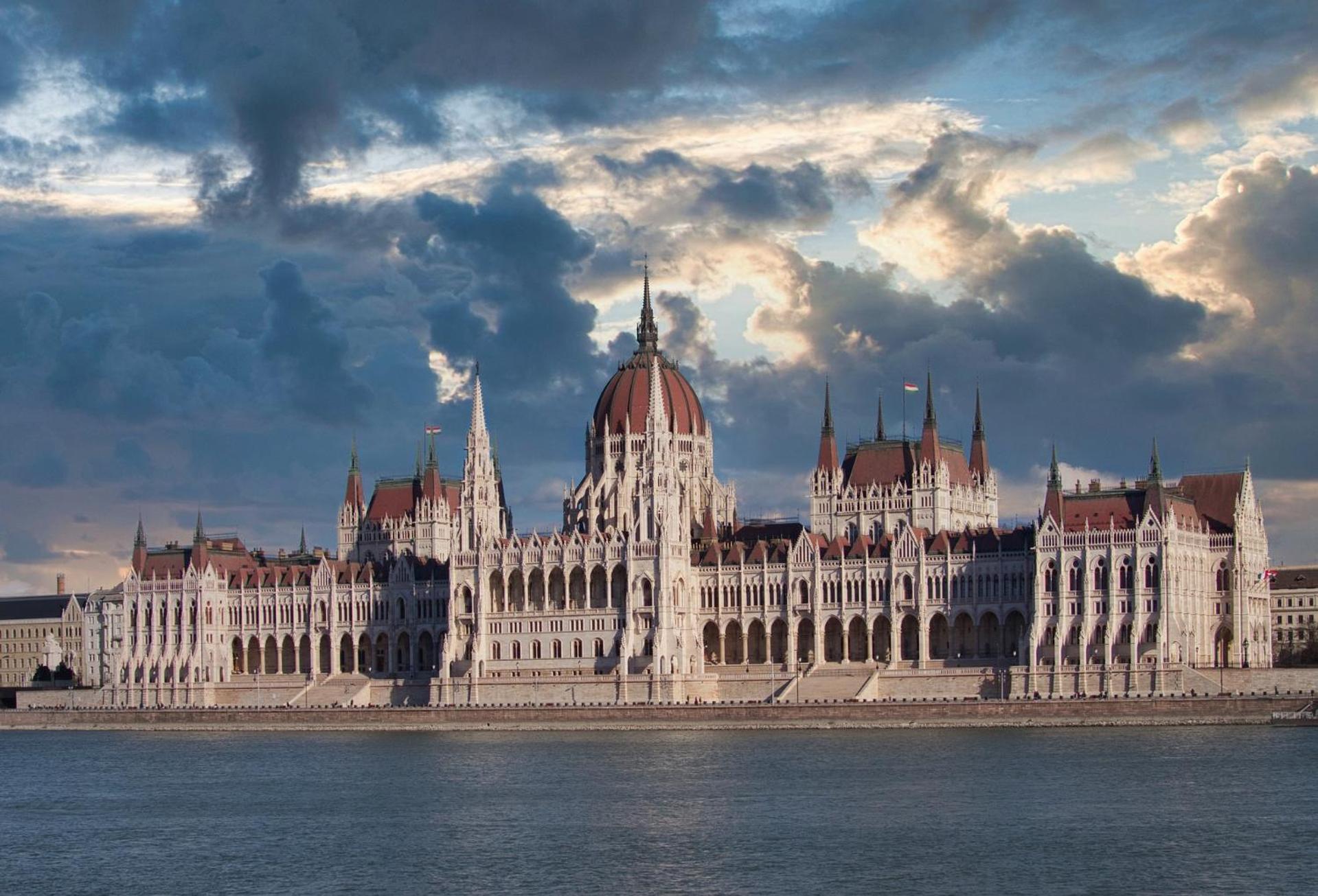 U Home Central Budapest Eksteriør bilde